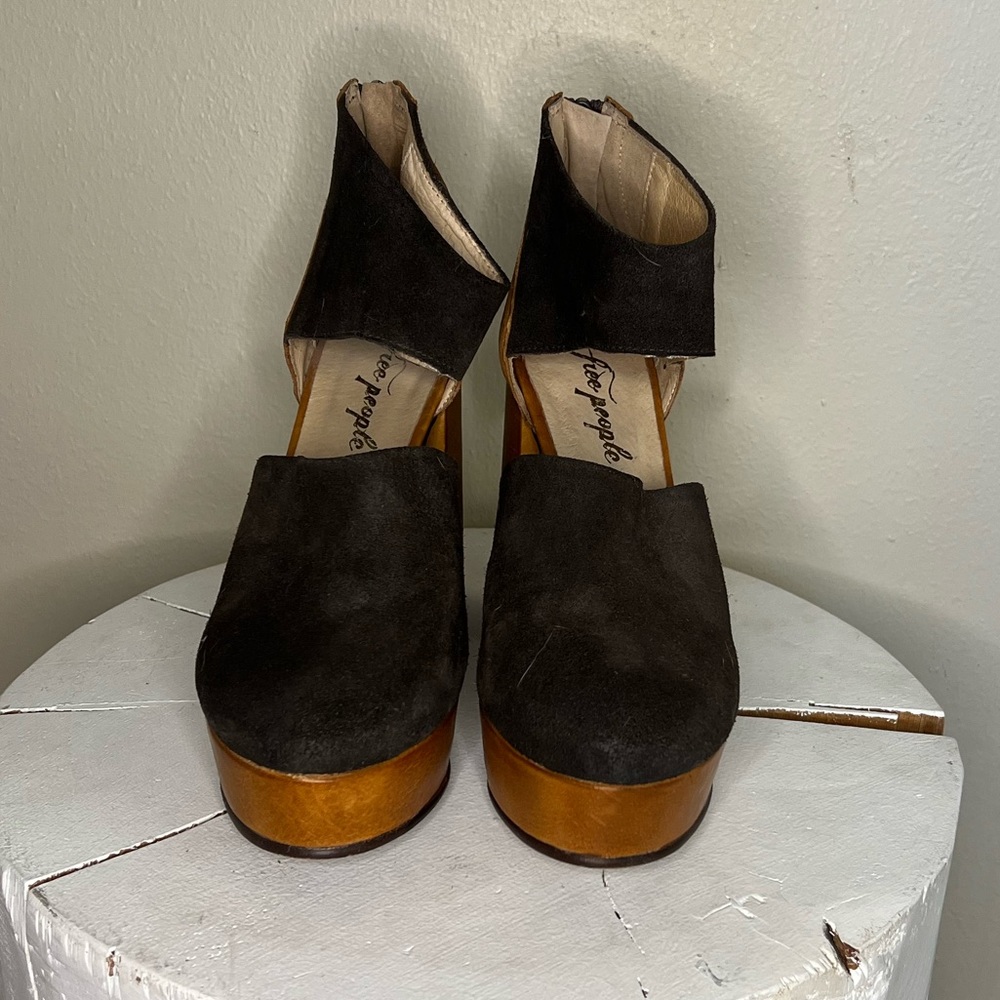 Free People black suede and tan leather platform 3” heel. Size 9.5 (39 euro)